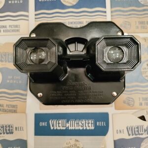 Vintage View Master With 9 Reels
